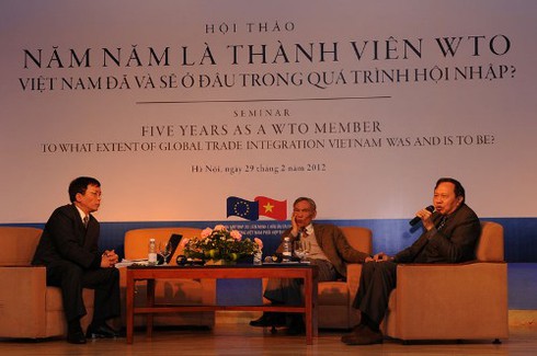 Lộ rõ điểm yếu của dệt may hậu WTO