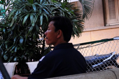 TP.HCM: Bệnh viện vẫn tràn khói thuốc