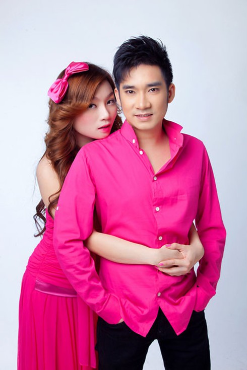 Quang Hà tình tứ bên 'người mới'