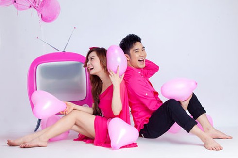 Quang Hà tình tứ bên 'người mới'