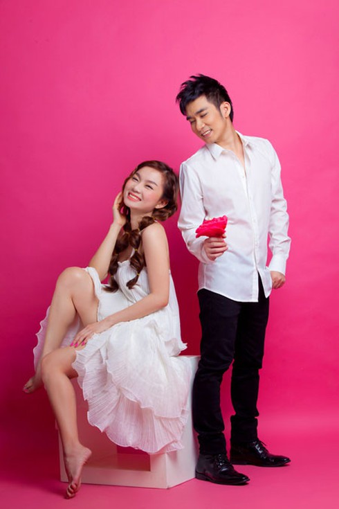 Quang Hà tình tứ bên 'người mới'