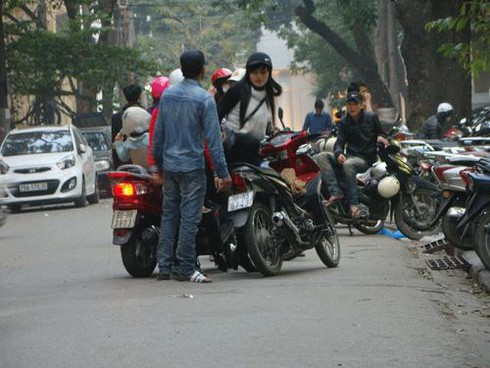 Hàng chục bãi đỗ xe cao tầng sẽ hoàn thiện năm 2012