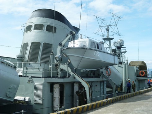 Cận cảnh hai tàu khu trục Myanmar tới thăm Đà Nẵng sáng nay