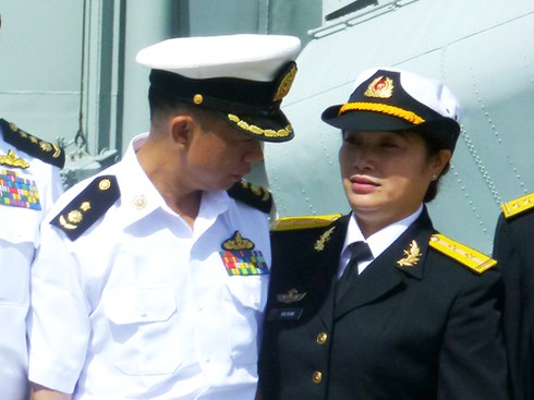 Cận cảnh hai tàu khu trục Myanmar tới thăm Đà Nẵng sáng nay