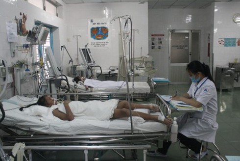 TP.HCM: Quá tải bệnh nhân tay-chân-miệng