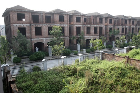 Hoang vắng những biệt thự ma quanh Hà Nội