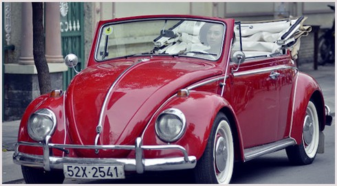 Đinh Ngọc Diệp khoe xế đỏ cá tính