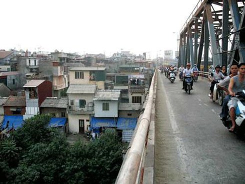 Đất bãi ven sông Hồng giao không ai dám nhận