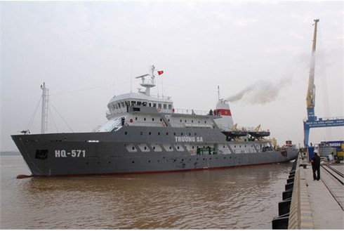 Hải quân Việt Nam nhận tàu chở khách lớn nhất 'Trường Sa - HQ 571'