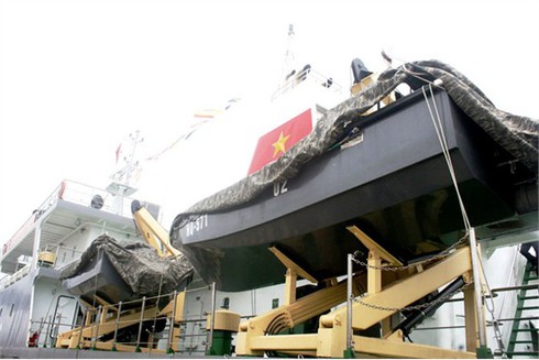 Hải quân Việt Nam nhận tàu chở khách lớn nhất 'Trường Sa - HQ 571'