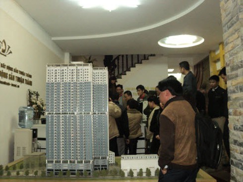 Chung cư Binh đoàn 12: Giám đốc trốn hẹn, gọi cảnh sát 113