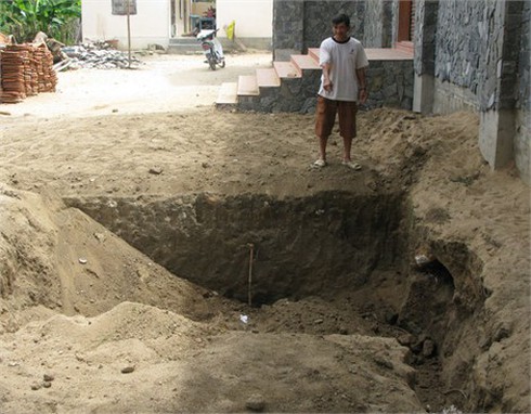 Phát hiện ngôi mộ công giáo có thể 300 năm tuổi