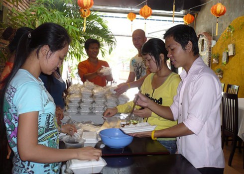 Ẩn họa từ vỏ bọc thực phẩm hàng ngày