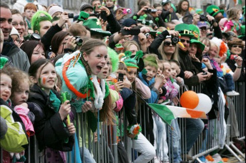 Nửa triệu người đổ về Dublin kỷ niệm lễ Thánh Patrick