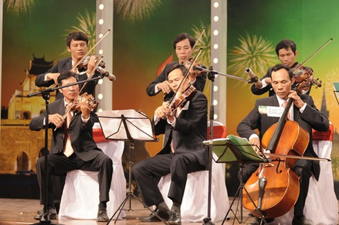 Cô bé 8 tuổi so tài cùng các cụ ông ở bán kết Got Talent