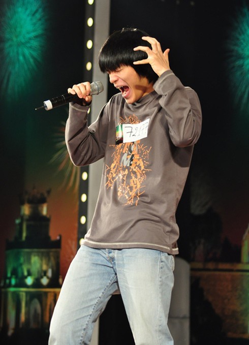 Cô bé 8 tuổi so tài cùng các cụ ông ở bán kết Got Talent