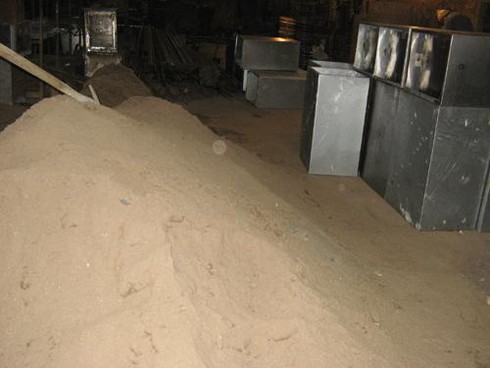 Công nghệ làm két bạc bằng... cát đen