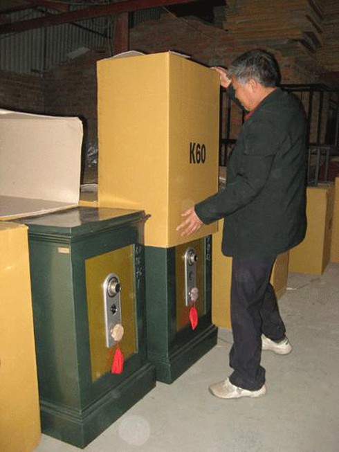 Công nghệ làm két bạc bằng... cát đen