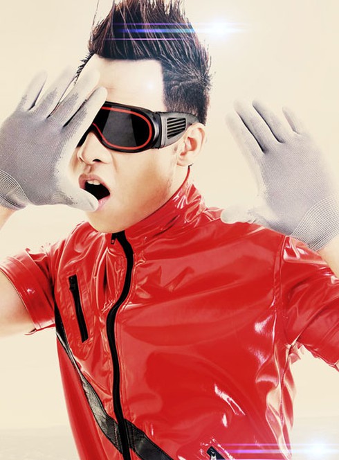 Hoài Nam: Sợ nhất phải lái máy bay ông già