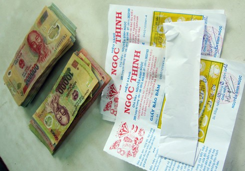 Đà Nẵng: Bắt gọn hai vợ chồng cạy cốp xe trộm 100 triệu đồng