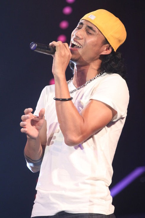 Rocker Phạm Anh Khoa 'cháy' hết mình trên sân khấu Got Talent
