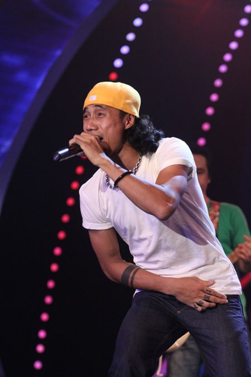 Rocker Phạm Anh Khoa 'cháy' hết mình trên sân khấu Got Talent