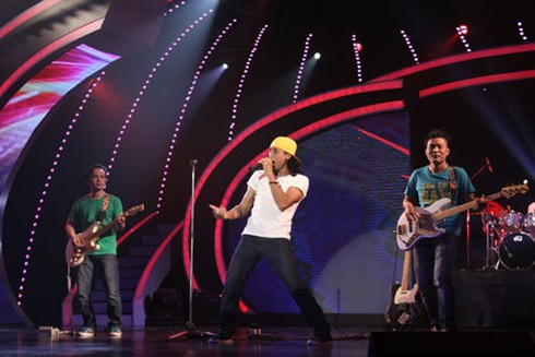 Rocker Phạm Anh Khoa 'cháy' hết mình trên sân khấu Got Talent
