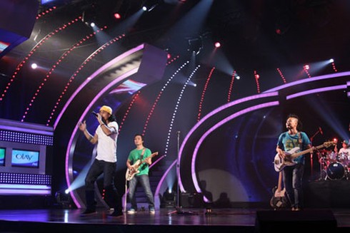 Rocker Phạm Anh Khoa 'cháy' hết mình trên sân khấu Got Talent