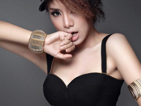 Lan Trinh chia sẻ chuyện Ngân Khánh ra hát solo