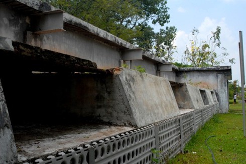 Thăm di tích lô cốt Mỹ - Ngụy tại ngã tư Đức Hòa, Long An