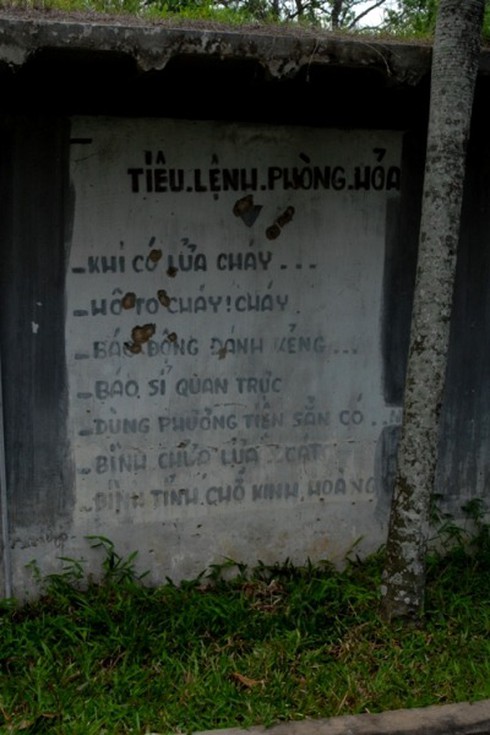 Thăm di tích lô cốt Mỹ - Ngụy tại ngã tư Đức Hòa, Long An