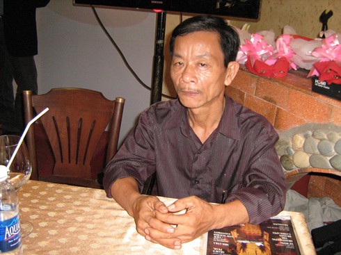 Chiêm ngưỡng chiếc nón lá bài thơ lớn nhất Việt Nam