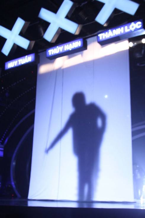 'Michael Jackson nhí' lạnh lùng trên sân khấu