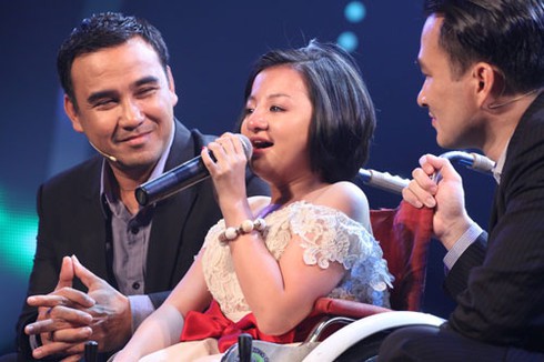 Thúy Hạnh tan chảy trái tim khi nghe Phương Anh hát