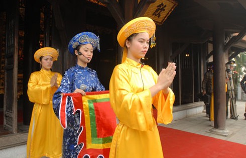 Lễ hội Đền Hùng: Toàn cảnh lễ dâng hương tưởng niệm Tổ Mẫu Âu Cơ