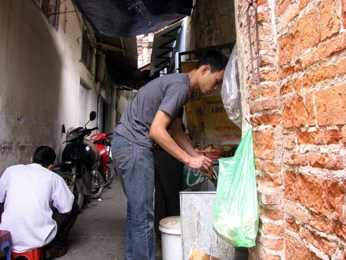 Những quán ăn nguy hiểm ở Thủ đô