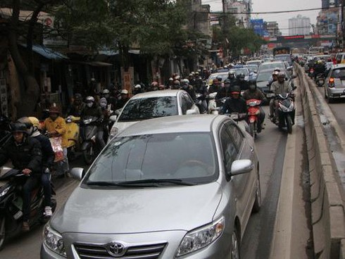 Viện trưởng quy hoạch GTVT: “Không ấn nút cho thu phí xe máy`