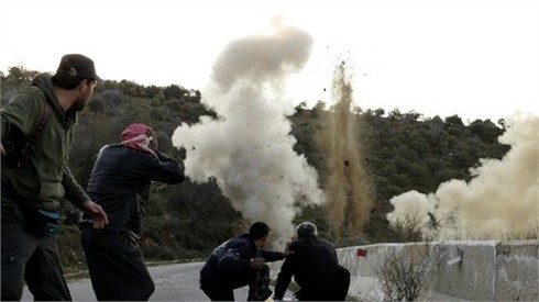 Assad: sẽ tiếp tục nếu phe đối không ngừng bắn phá