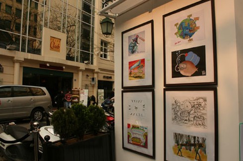 Biếm họa cũng ra... vỉa hè