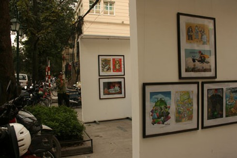 Biếm họa cũng ra... vỉa hè