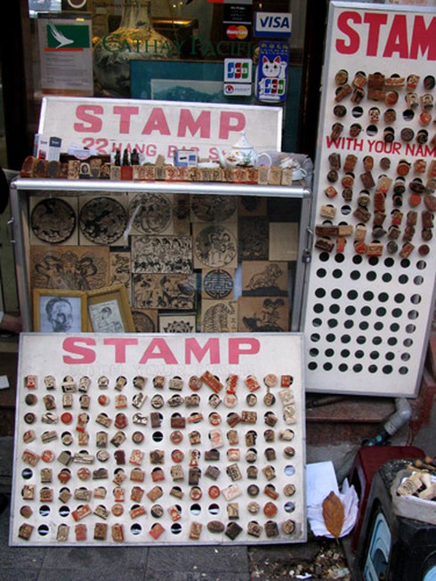 Độc đáo nghề khắc dấu Hà thành