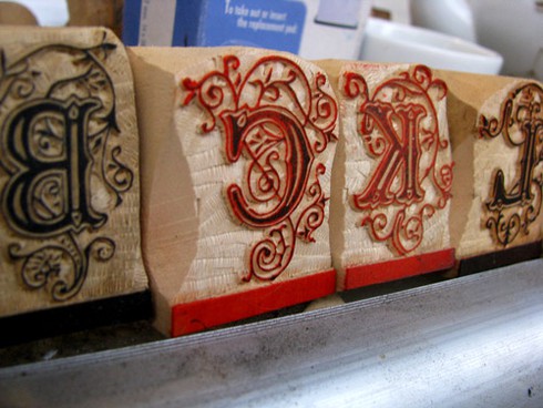 Độc đáo nghề khắc dấu Hà thành