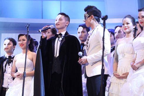 Đức Tuấn liều lĩnh làm 'Bóng ma trong nhà hát'