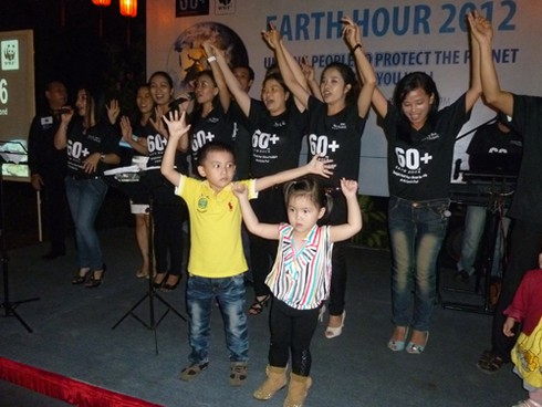 Chùm ảnh Đà Nẵng rộn ràng hưởng ứng Giờ Trái đất