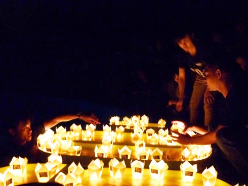 Chùm ảnh Đà Nẵng rộn ràng hưởng ứng Giờ Trái đất