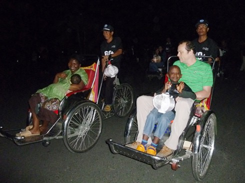 Chùm ảnh Đà Nẵng rộn ràng hưởng ứng Giờ Trái đất