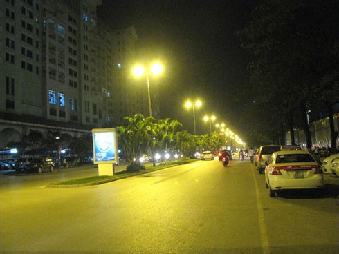 Hà Nội: Nhiều điểm thờ ơ ngốn điện trong Giờ trái đất