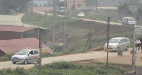 Hà Nội: Côn đồ đi 5 ô tô dàn trận thanh toán trong đêm