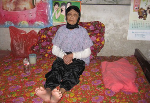 Những điều chưa kể về vụ con đánh mẹ đẻ vì... 3 con chim chào