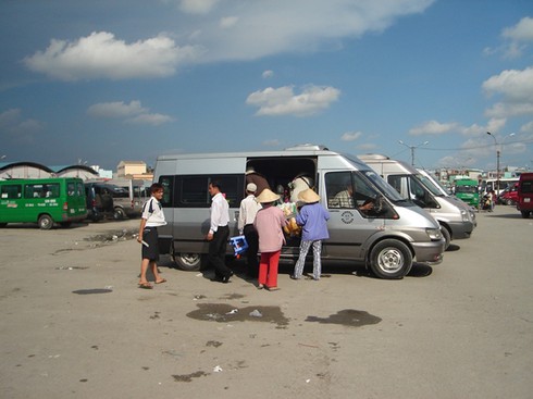 Nhà xe đòi tăng giá vé dịp lễ 30/4